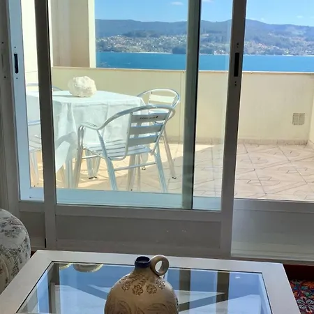 Mirando Al Mar *